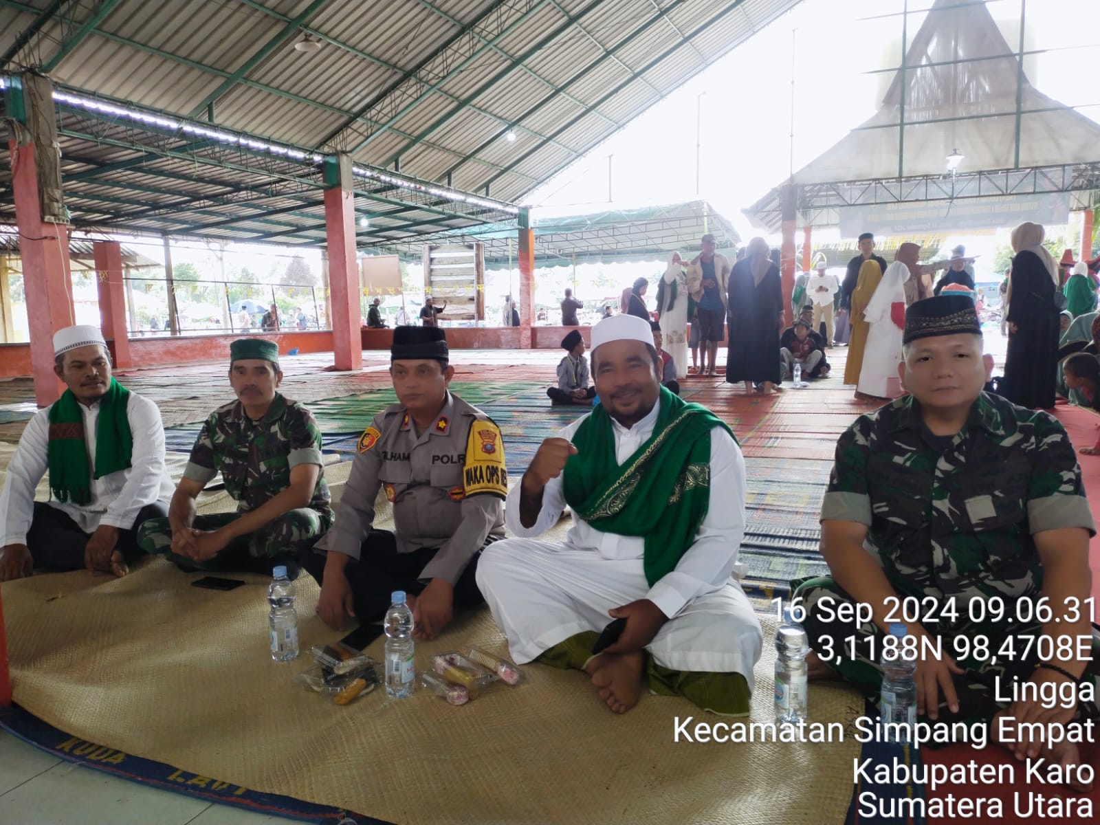 Polsek Simpang Empat Berikan Pengamanan Peringatan Maulid Nabi Muhammad SAW 1446 H di Desa Lingga