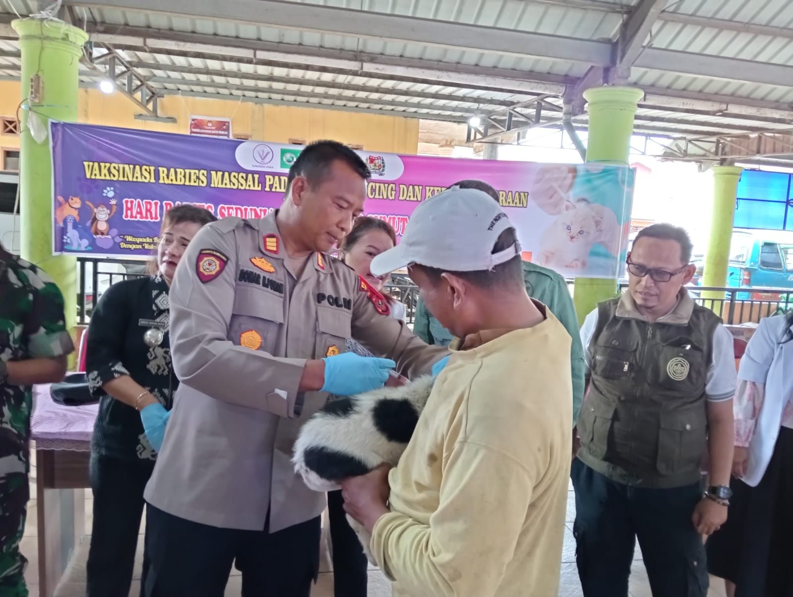 Polsek Barusjahe Dukung Vaksinasi Rabies Massal di Desa Tanjung Barus