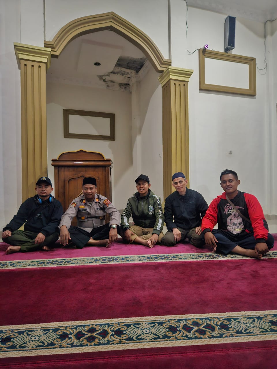 Polsek Barusjahe Gelar Safari Subuh Untuk Dukung Pemilukada Damai di Wilayah Kabupaten Karo