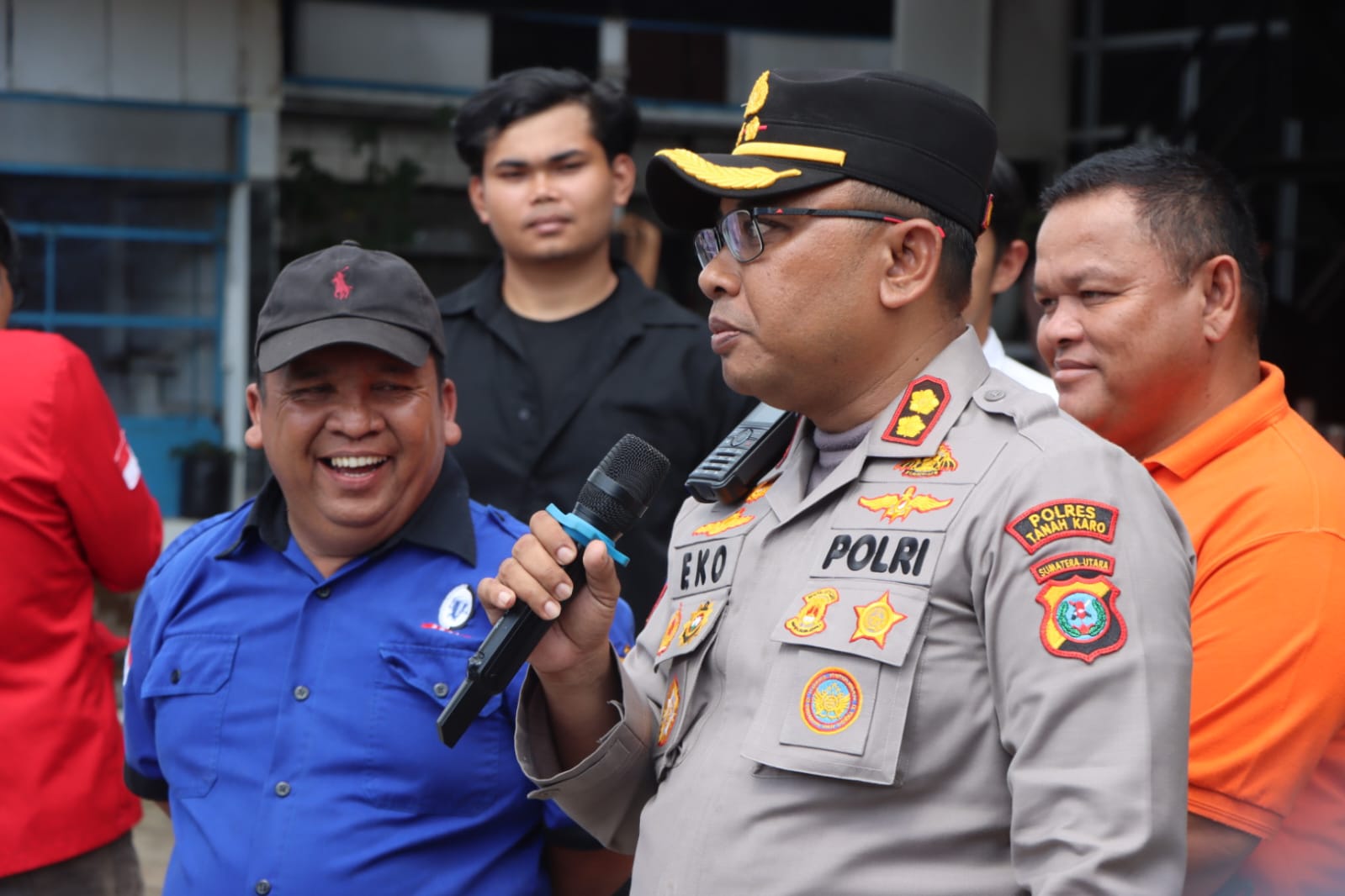 Kapolres Tanah Karo Pimpin Pengamanan Aksi Damai Peringatan May Day 2025 : Apresiasi Serikat Buruh dan Mahasiswa Karo Atas Aksi Damai dan Bakti Sosial