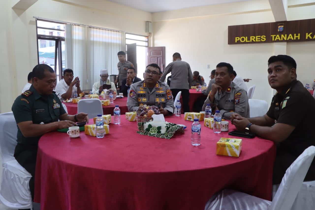 Doa Bersama Lintas Agama di Polres Tanah Karo Sambut Hari Bhayangkara ke-79