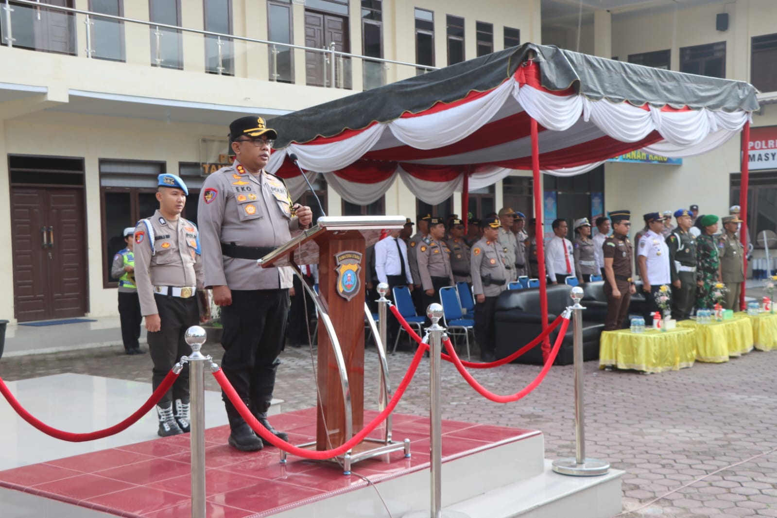 Apel Gelar Pasukan Ops Patuh Toba 2025 Polres Tanah Karo, Kapolres : Tertib Berlalu Lintas Demi Terwujudnya Indonesia Emas di Wilayah Karo