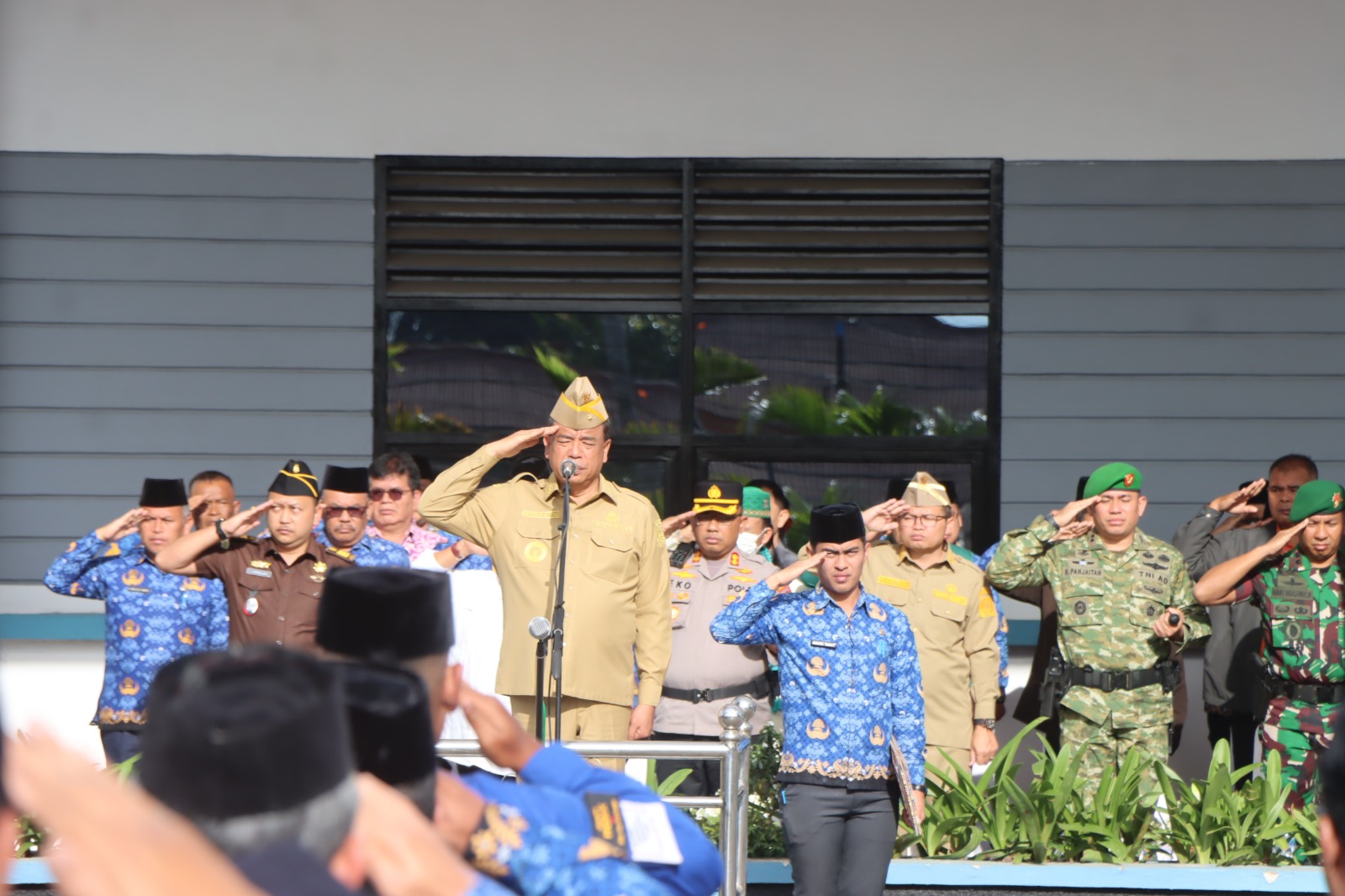 Upacara Peringatan Hari Sumpah Pemuda ke-97 di Kabupaten Karo, Forkopimda Tanda Tangani Komitmen Bersama Wujudkan Karo Bebas Judi dan Narkoba