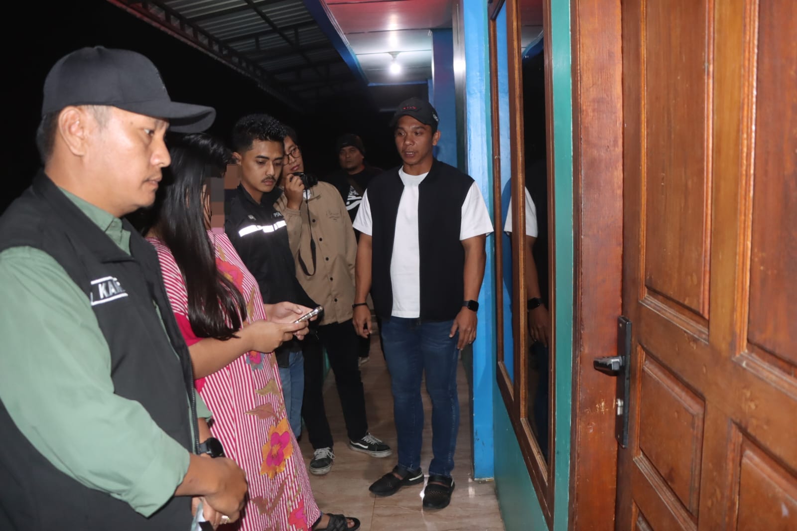 Razia Penyakit Masyarakat di Hotel Raya Berastagi, Polres Tanah Karo Amankan 5 Perempuan dan 6 Laki-laki Serta Ratusan Alat Kontrasepsi