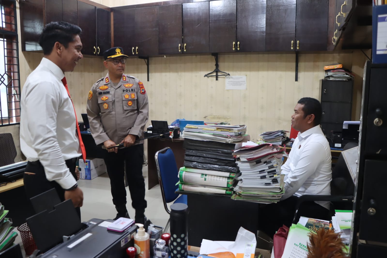 Kapolres Tanah Karo Cek Ruang Penyidikan, Tekankan Adaptasi KUHP Terbaru dan Penguatan Administrasi