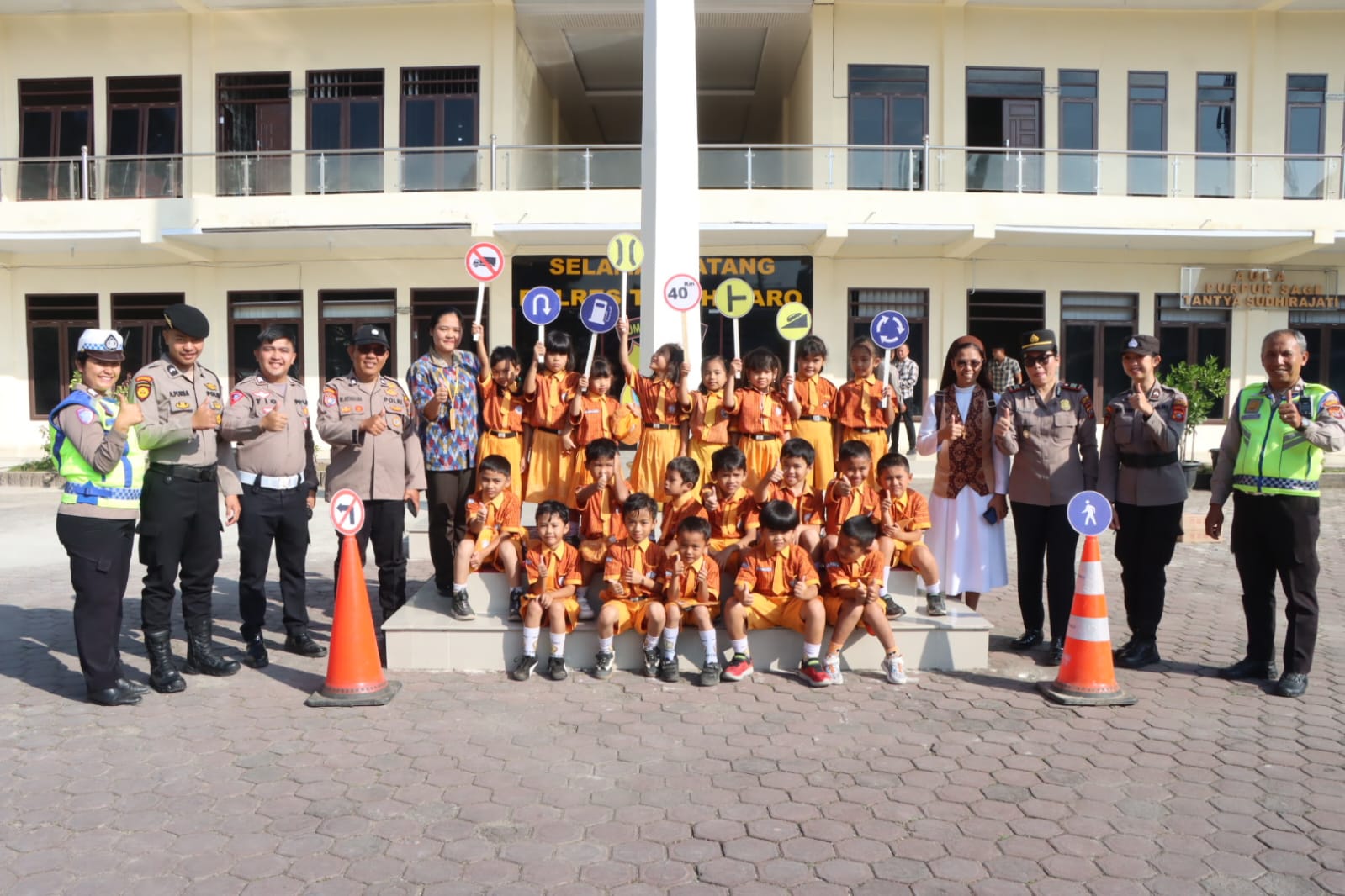 Sat Binmas Polres Tanah Karo Terima Kunjungan Outing Class TK Sint Xaverius Kabanjahe