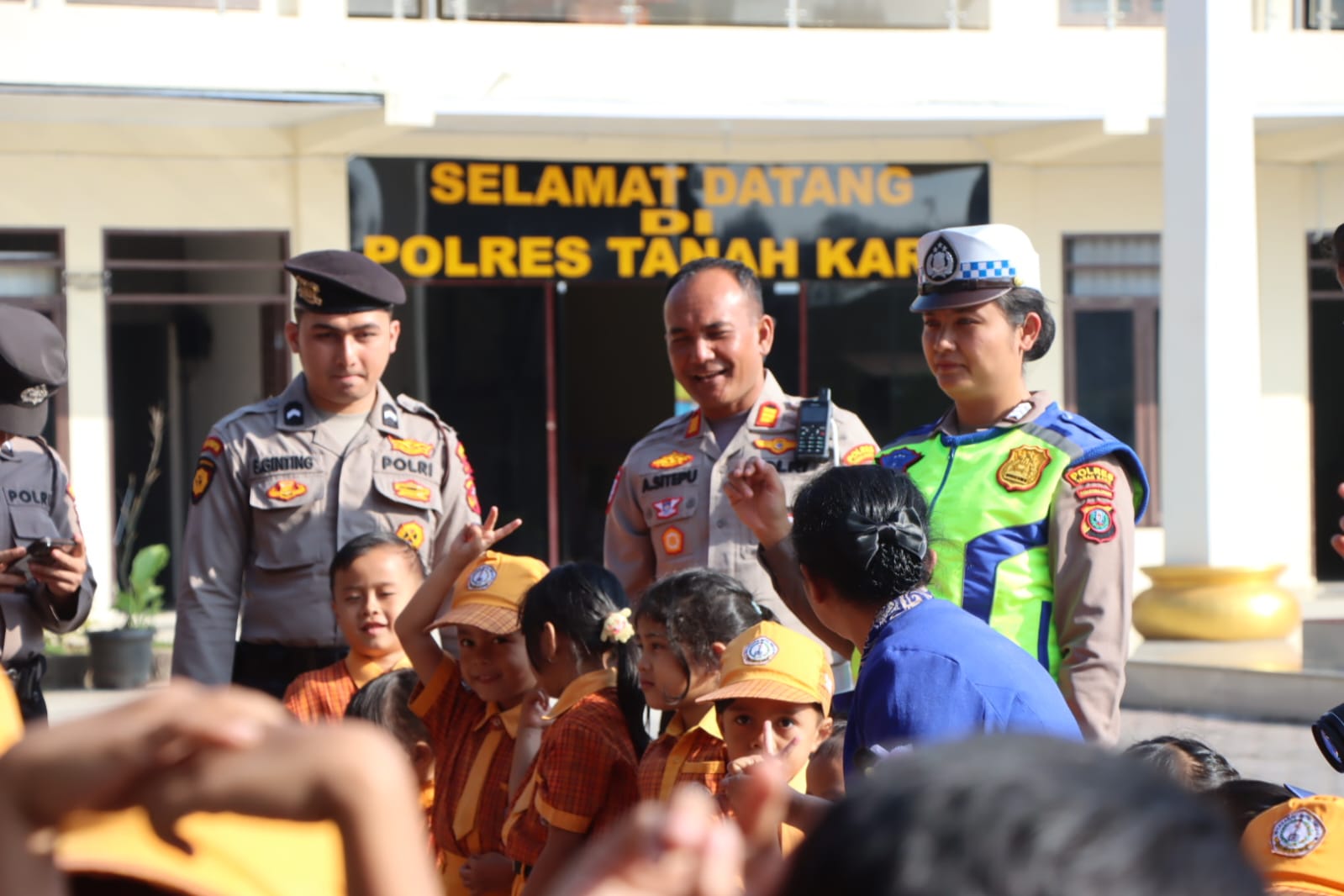 Sat Lantas Polres Tanah Karo Edukasi Rambu Lalu Lintas kepada Siswa TK Sint Xaverius