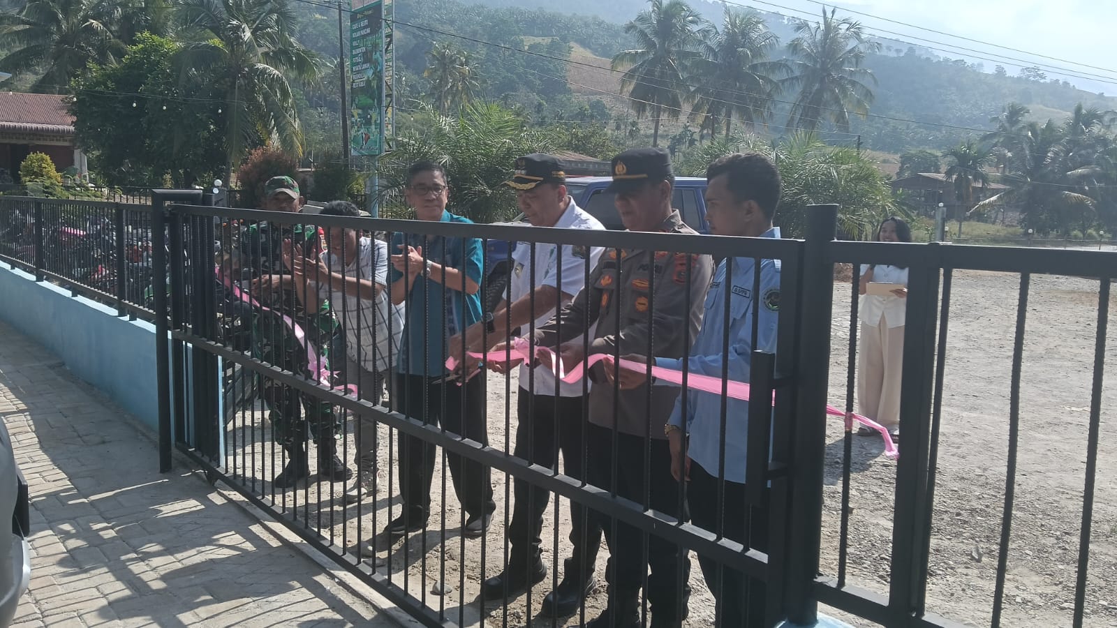 Dukung Program Makan Bergizi Gratis, Polsek Mardingding Hadiri Launching SPPG di Buluh Pancur