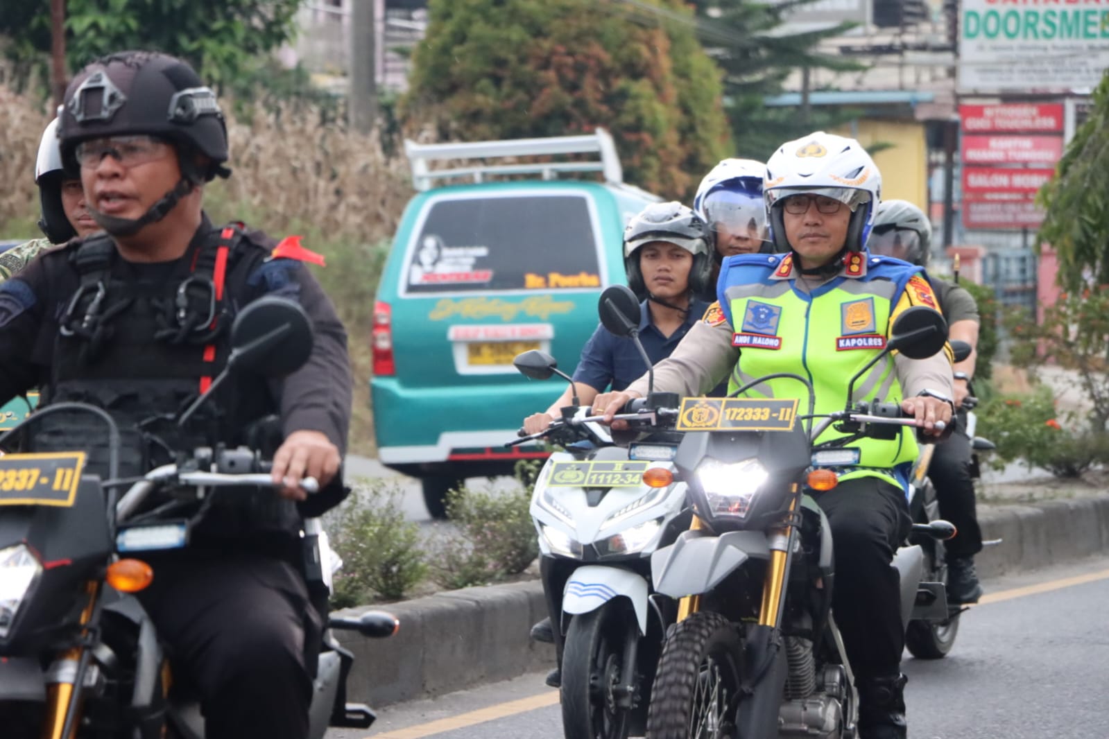 Kapolres Karo dan Dandim 0205/TK Pimpin Apel Pengamanan Malam Takbiran, Patroli Bersama Keliling Kabanjahe