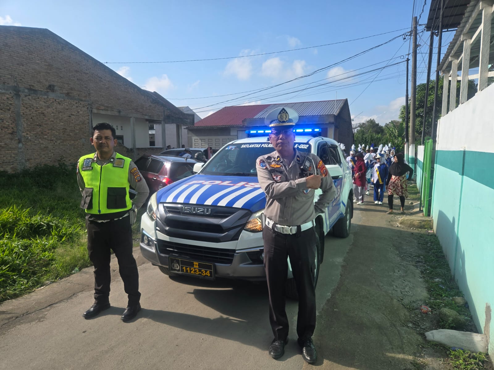 Satlantas Polres Karo Amankan Pawai Arak Cita Gemilang Yayasan Ad Dakwah Kabanjahe