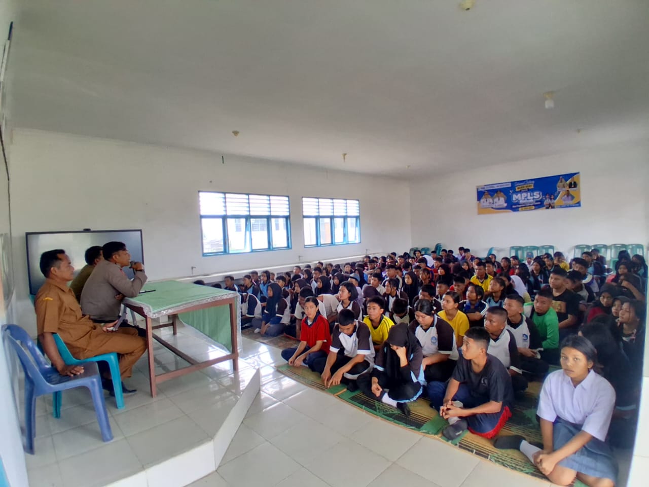 Polsek Munte Edukasi Pelajar Bahaya Narkoba dan Tertib Berlalu Lintas Saat MPLS